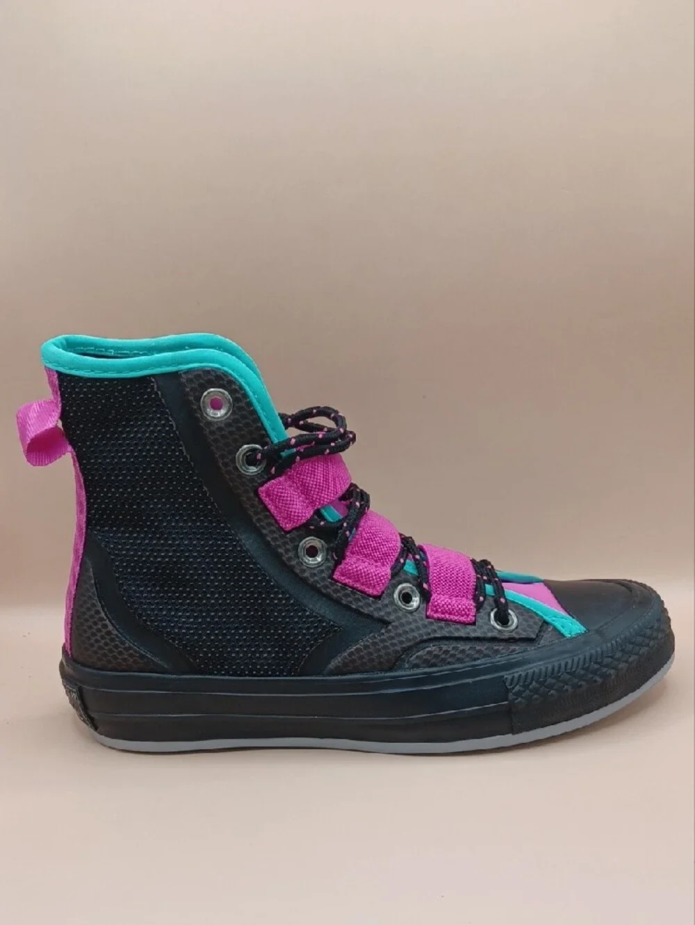 Converse Chuck 70 Tech Hiker High Top GS Sneaker-Black/Blue/Magenta Youth Size 4